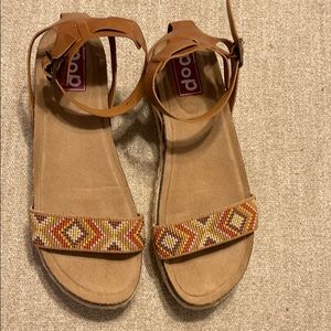 Open Toe Pop Sandals